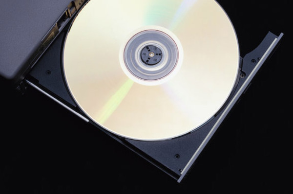 パソコンでDVDビデオやBlu-ray Discビデオを再生するには