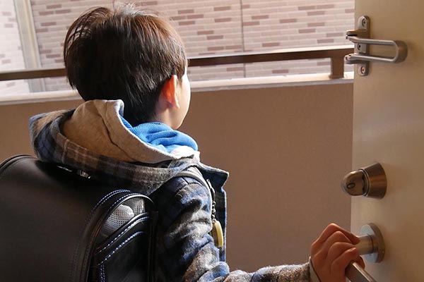 小学生の安全を見守るGPS「まもるっく」がある1日~保護者の心配はこうして解消!